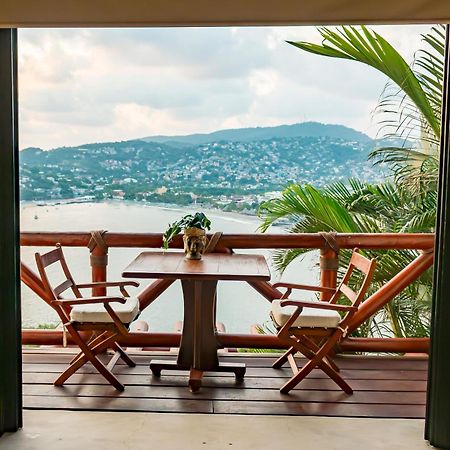 Tentaciones Hotel & Lounge Pool - Adults Only Zihuatanejo Exterior photo